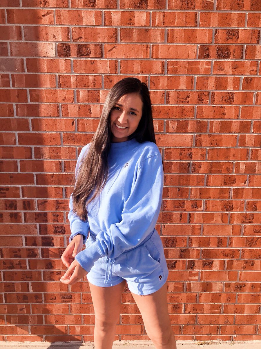 VSPINK_UNL's tweet photo. which one is your fav?? 🌸

p.s. you can find these complete outfits in the Campus Rep section of the store @ Gateway Mall 🤩 

@VSPINK https://t.co/n41w1QcohT