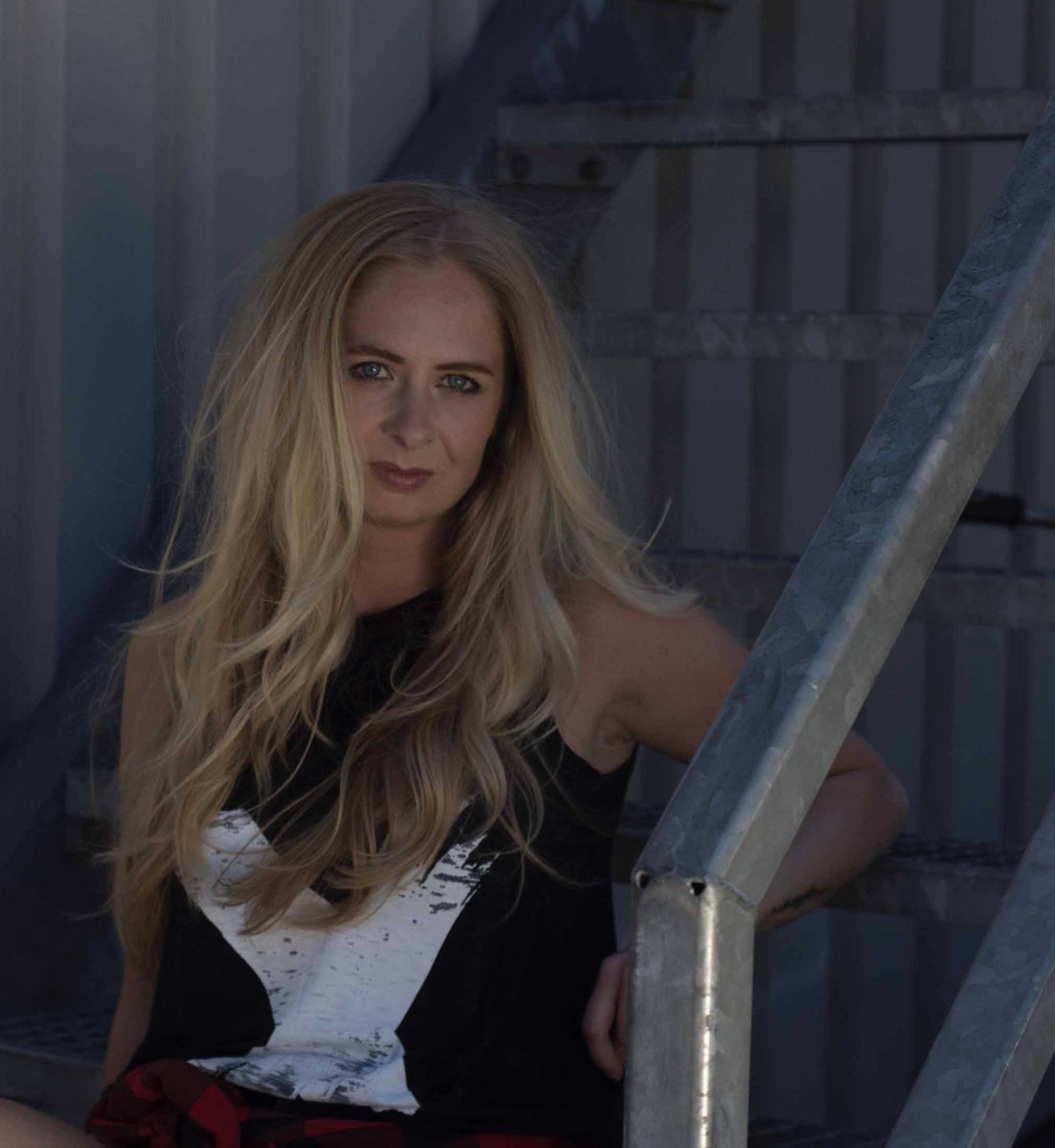 Bring me back to life⚡️ 
#deetox #hardstyle #revival #dj #producer #ontheedge #ep #music