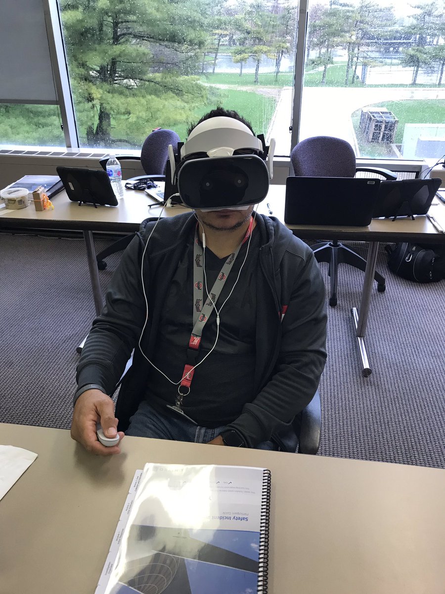 Scott13138104's tweet image. Airport Operations Investigation training using VR technology. Student with their final exam @weareunited @MikeHannaUAL @JMRoitman @stop_mk @JTeragawachi #whyIloveAO