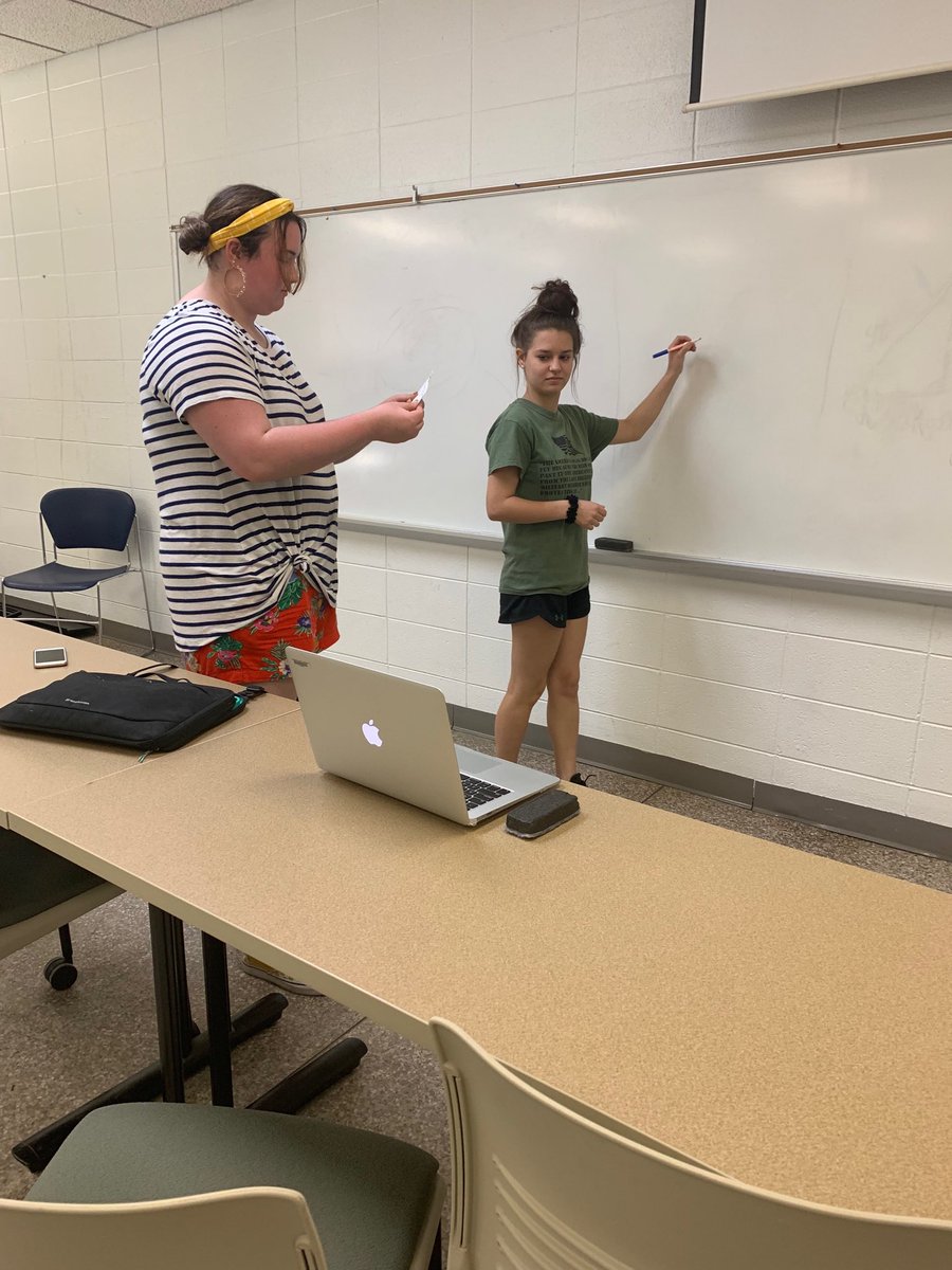 DavidsonECHS's tweet photo. Math 3 is using FlipGrid to explain how to solve a problem. ⁦@dcsnc⁩ https://t.co/JAt1L43e7D