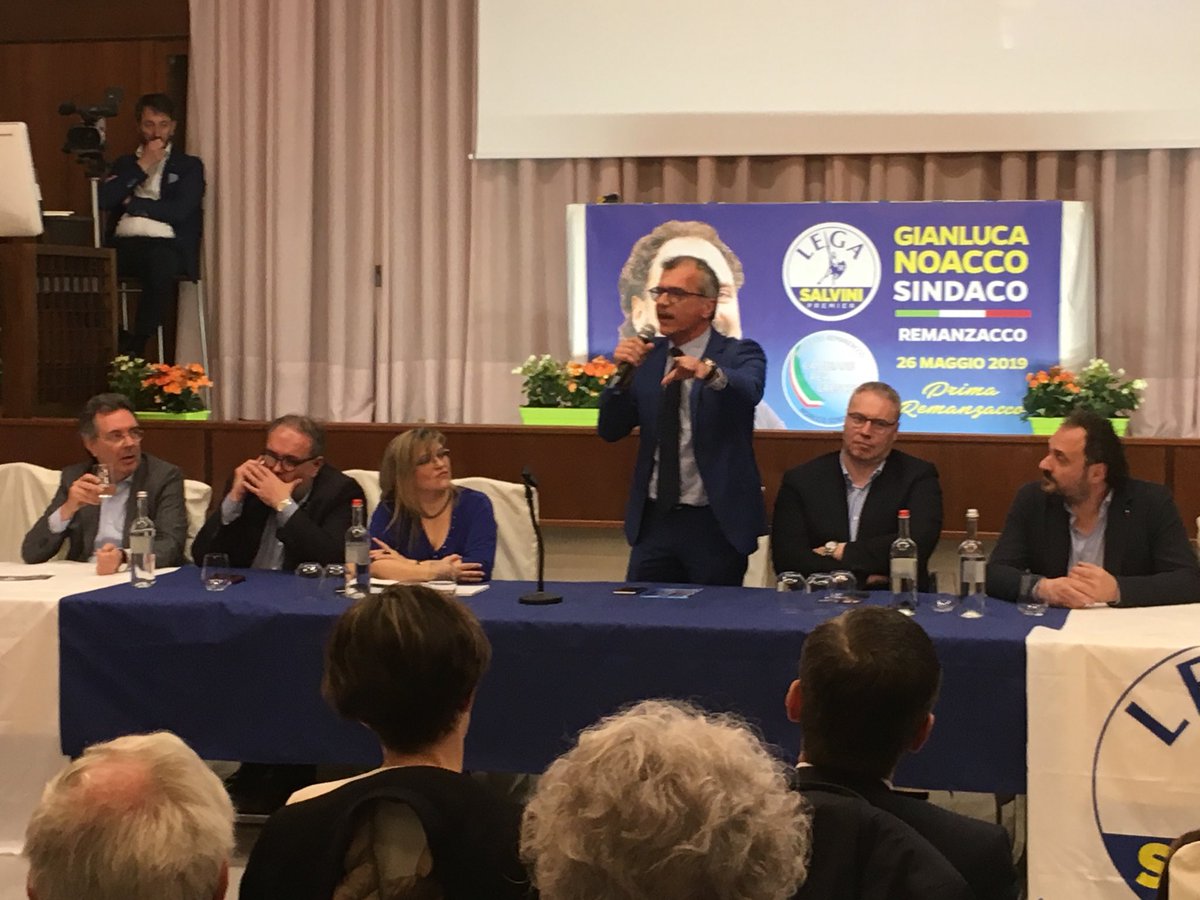 pluigimolinaro's tweet photo. #Remanzacco ⁦@regioneFVGit⁩ #cambiamento #essercisempre #esserefriulani , grande entusiasmo per l’intervento di ⁦@ZaninMauro⁩ ! Questa è la ⁦@forza_italia⁩ che respira #accantoallagente #noicisiamo ⁦@MattiaPertoldi⁩ ⁦@diariodiudine⁩ https://t.co/DqU7lDv0Ph