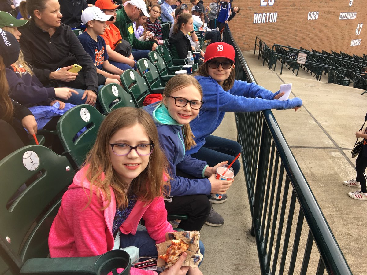 Filipsclass's tweet photo. Go Tigers!!!! Addams Safety/Service Squad!! @Jyouanes_ADDAMS #AddamsLearners https://t.co/ILVD3Aaxyz
