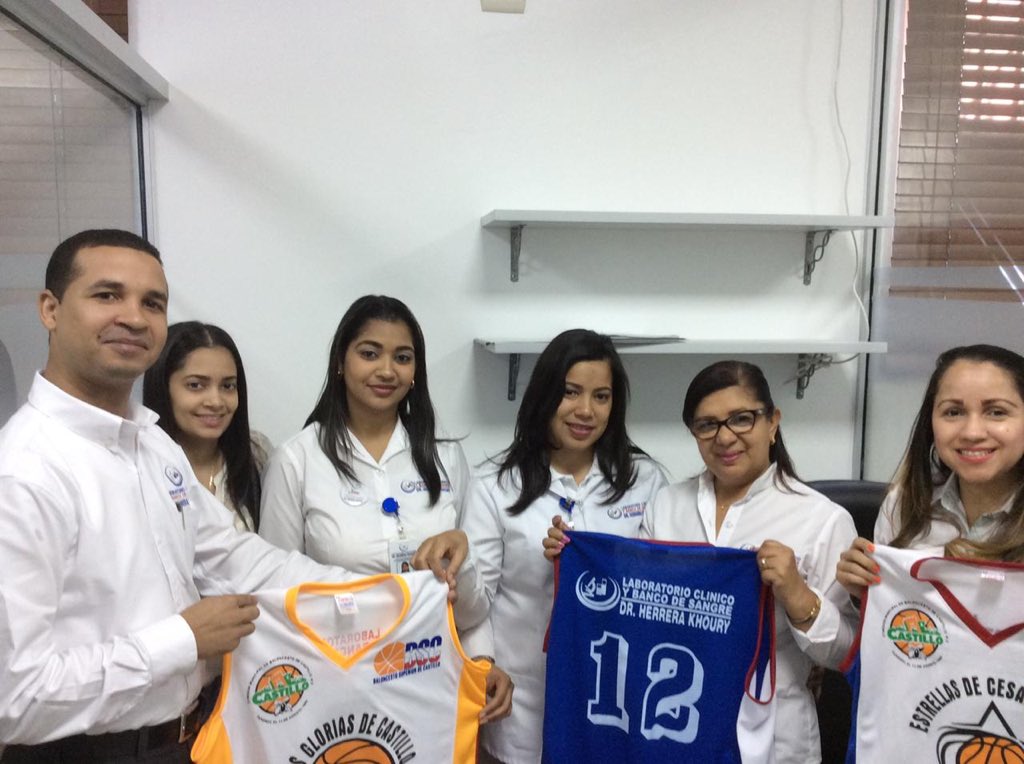 Urologodrperezg's tweet photo. Gracias a los coordinadores del equipo de Baske del #MunicipiodeCastilllo por invitarme al saque de honor de su campeonato de #SemanaSanta, al #Labherrera , #8095882666. https://t.co/prOIWqLwOx