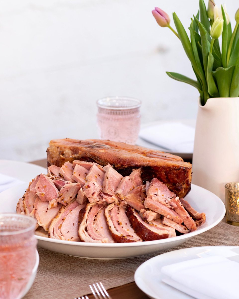 RailtownCaters's tweet photo. Thank you for your #Easter orders and helping Mission Possible with your purchase! Our online orders for Easter To-Go are now closed. If you are interested in purchasing an Easter package, you can contact our office directly via ☎️! #Railtown https://t.co/MmAGQ4Erpe