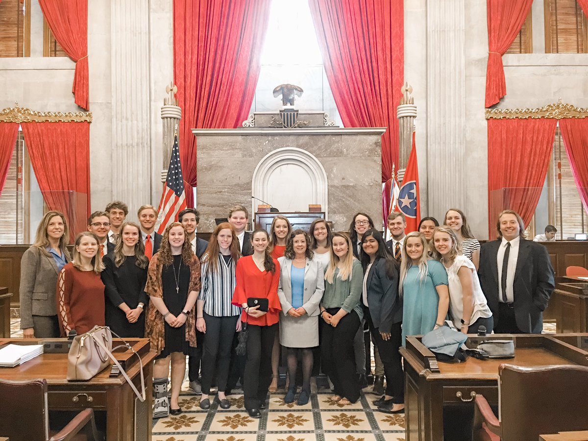 yldc2018's tweet photo. after many weeks of hard work, Youth Leadership gets to watch State Representative Mary Littleton carry HB970 to the Governors chair. we are so grateful to @ValLittleton for encouraging us and helping us get this far 💙🧡 @DCcougarnation @DLWeeks83 https://t.co/9fZDrcx9AZ