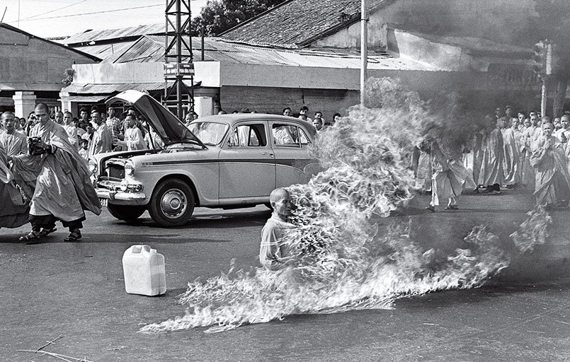 AtomicXPro's tweet photo. #RSJ108 In @TIME's #TheMostInfluentialPhotosofAllTime, on June 11 1963, #QuangDuc set himself ablaze to protest the prosecution of Buddhists by the South Vietnamese government. Punk-rock band #RageAgainsttheMachine would use the image on their self-titled debut album as well. https://t.co/5RvotPAYhc