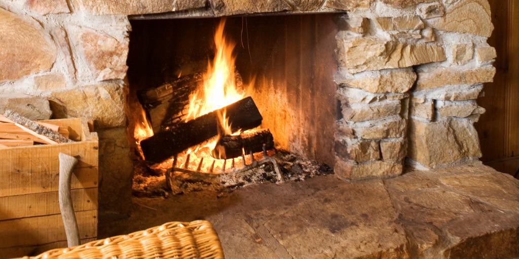 totalbiomass's tweet photo. How is #biomass used? 
You've probably used it without even realising!

🔥 People have used biomass for heating and cooking for years! If you have a fireplace in your house, or have ever cooked over a campfire, you have used biomass. 

#RenewableEnergy #EcoFriendly #green https://t.co/wQiXDyCzM3