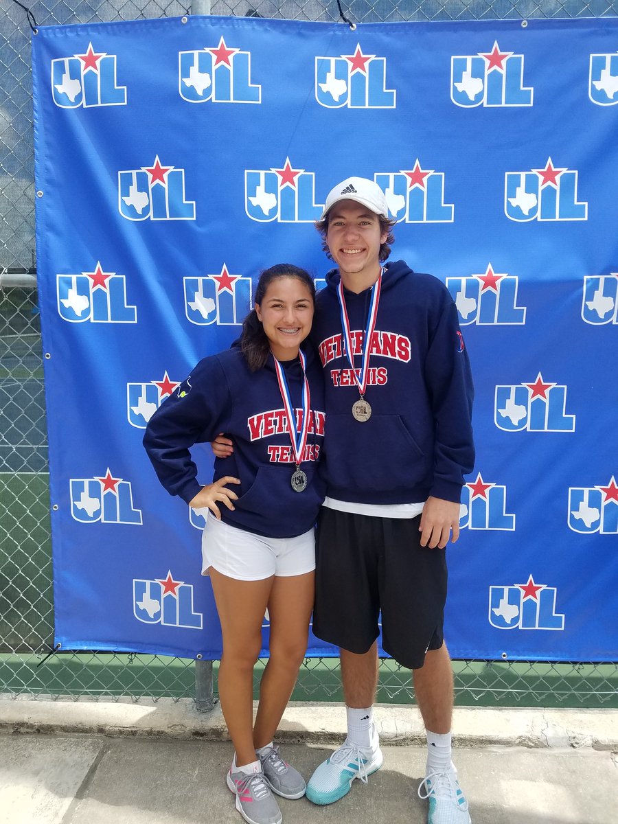 vetstennis's tweet photo. We're going to STATE! CONGRATS to our MIXED DOUBLES TEAM Jason Loyd and Hailey Rios!!🦅🎾 https://t.co/cHtrDCMUER