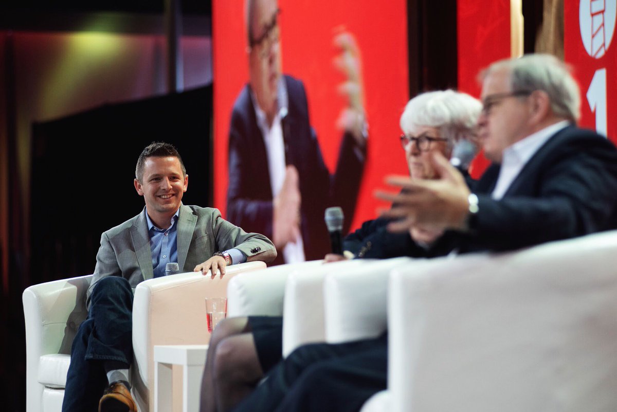 parti_liberal's tweet photo. ll y a un an déjà, plus de 3 000 libéraux se réunissaient à Halifax à l’occasion du Congrès #Lib2018! Nous nous souvenons encore de cette formidable énergie et de l’accueil chaleureux des Néo-Écossais.

Revoyez l’allocution de @JustinTrudeau : https://t.co/bEbpV8jzzo https://t.co/4yBogY8qsD