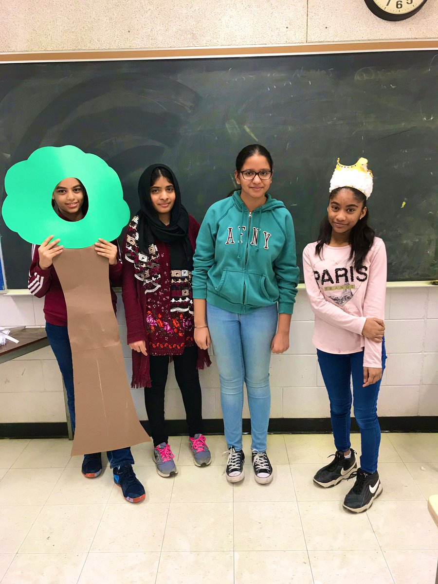 Mlle_Saini's tweet photo. Students were so excited today!! for their French play presentations of “L’arbre Ungali.” BRAVO! 👏 👏  #AIM #Frenchplay #hardworkpaysoff @DarcelSeniorPS @nikkimhutchison https://t.co/dbuYo3woGw