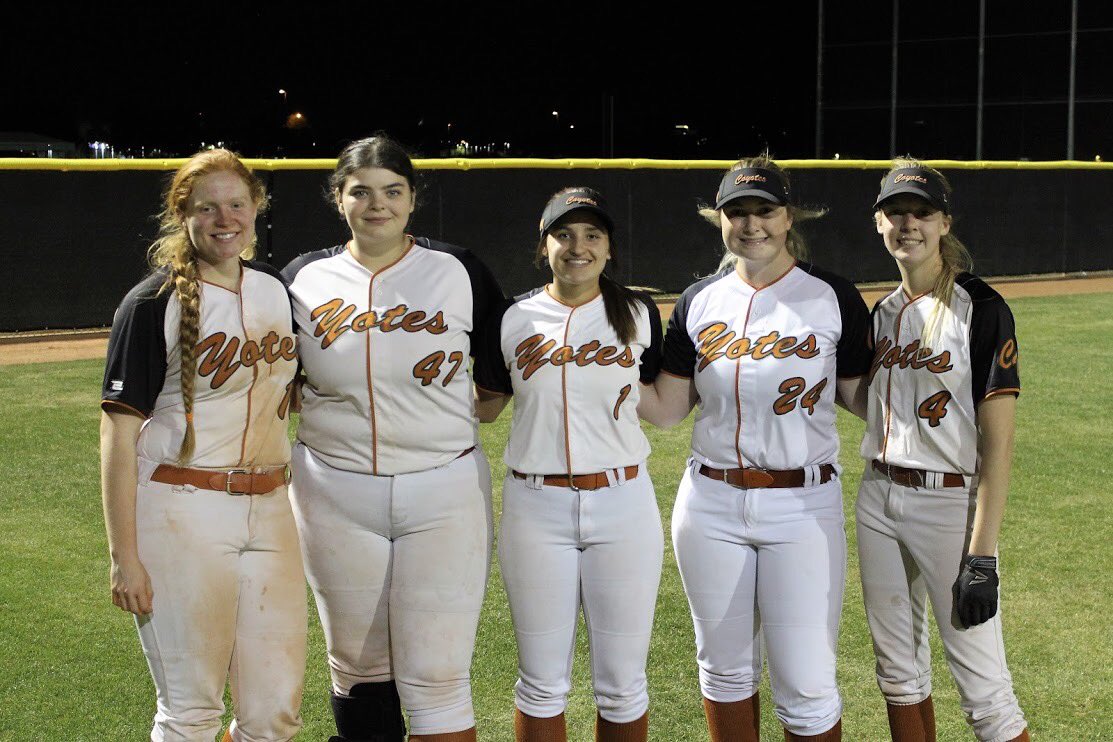 Senior night has finally come! Come help us wish our seniors a farewell as they play in their last home game. The senior ceremony begins at 6, while the game is at 6:30. Hope to see everyone there 😊