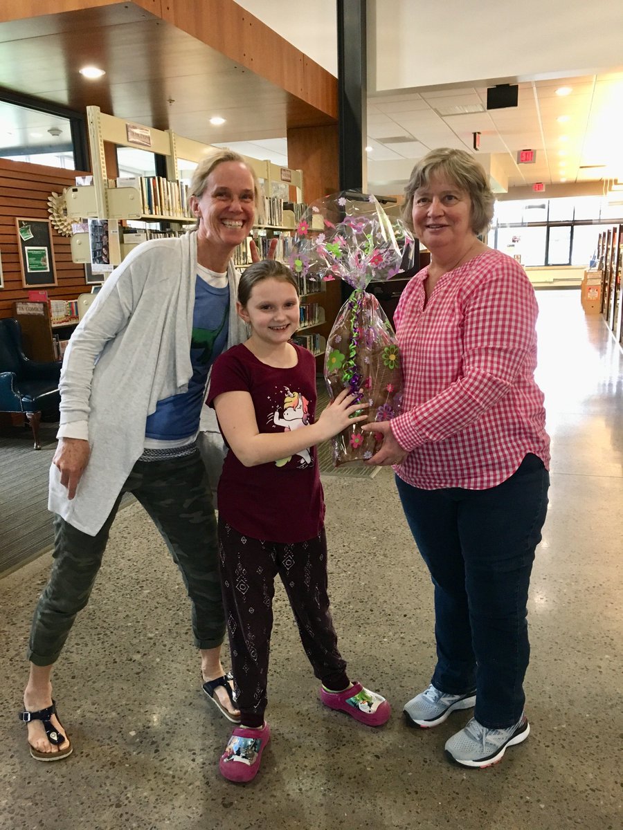 MendonLibrary's tweet photo. Congratulations Emily! She's the winner of our Bunny Fever raffle! Emily, pictured with Children’s Librarian Kelly & Library Director Laurie, plans to share her 3.5 lb. prize with her family & friends. #mendon #honeoyefalls #hfl #hflcsd #libraryraffle #librarylife #bunnyfever https://t.co/Cg0dmf4yqv