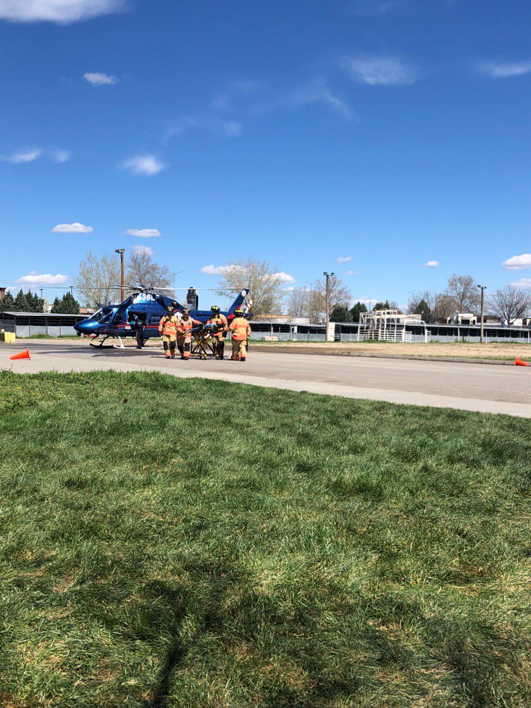 LifeFlightNtwrk's tweet photo. @LifeFlightNtwrk 32 reaching the community at a local safety training event with @HanfordFire 24.  Great work today everyone.
#ThereWhenYouNeedUs #FireandRescue #Training #AirMedical #Teamwork #safety #Community #LF32 @HFDI24 https://t.co/QpC88rUpcl