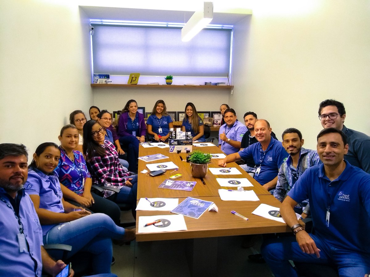 fprinteroficial's tweet photo. Reunimos nossa equipe nesta quinta-feira, dia 18 de abril, para o lançamento da nova linha de compatíveis da Fast Printer, a linha Prime. Venha conhecer o Prime e seja parceiro do seu próprio futuro! https://t.co/SZ61Dploty