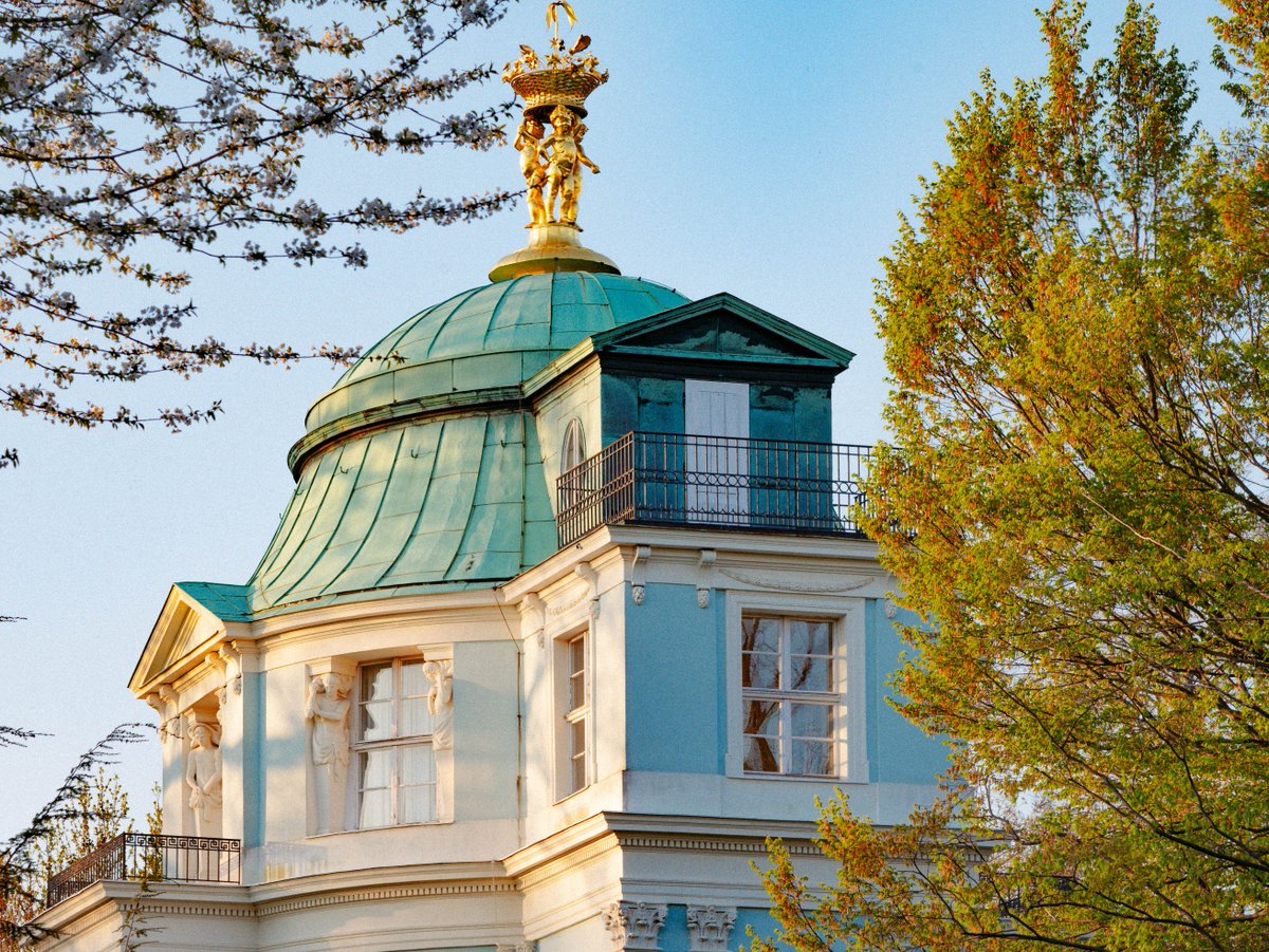 Nonsensogenese's tweet photo. Charlottenburg (Italien) https://t.co/cP7GkJlmPY