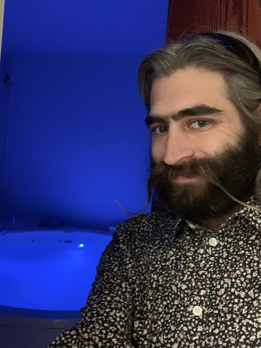 FluxinFlux's tweet photo. The open float pool is one of the biggest perks of visiting #LIBR #FloatationREST https://t.co/Q0MeUITCxz