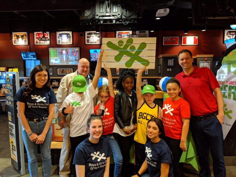 bgcstalbansclub's tweet photo. We had a great time yesterday at  #BWWCommunityDay! Thank you @BWWingsCanada for supporting our clubs! #BGCYR #stalbansbgc #Thankyou https://t.co/NJ9u4QmbRk