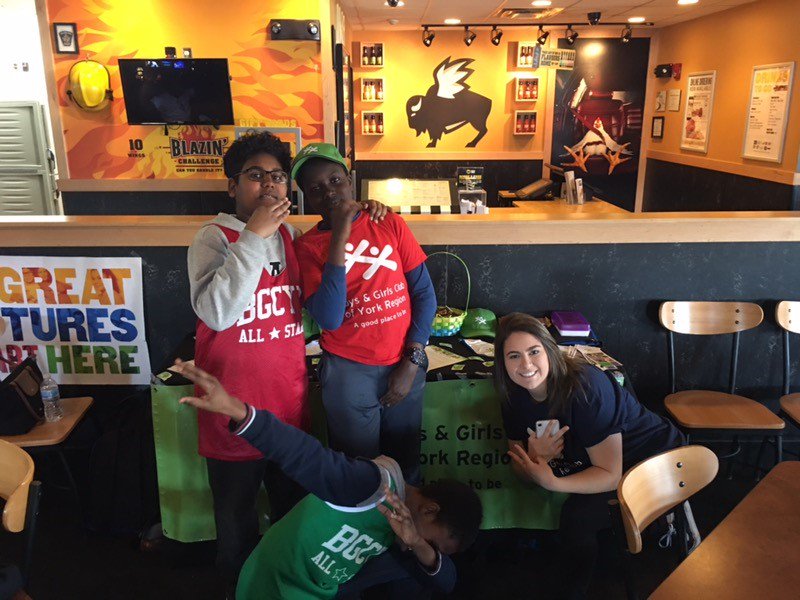 bgcstalbansclub's tweet photo. We had a great time yesterday at  #BWWCommunityDay! Thank you @BWWingsCanada for supporting our clubs! #BGCYR #stalbansbgc #Thankyou https://t.co/NJ9u4QmbRk