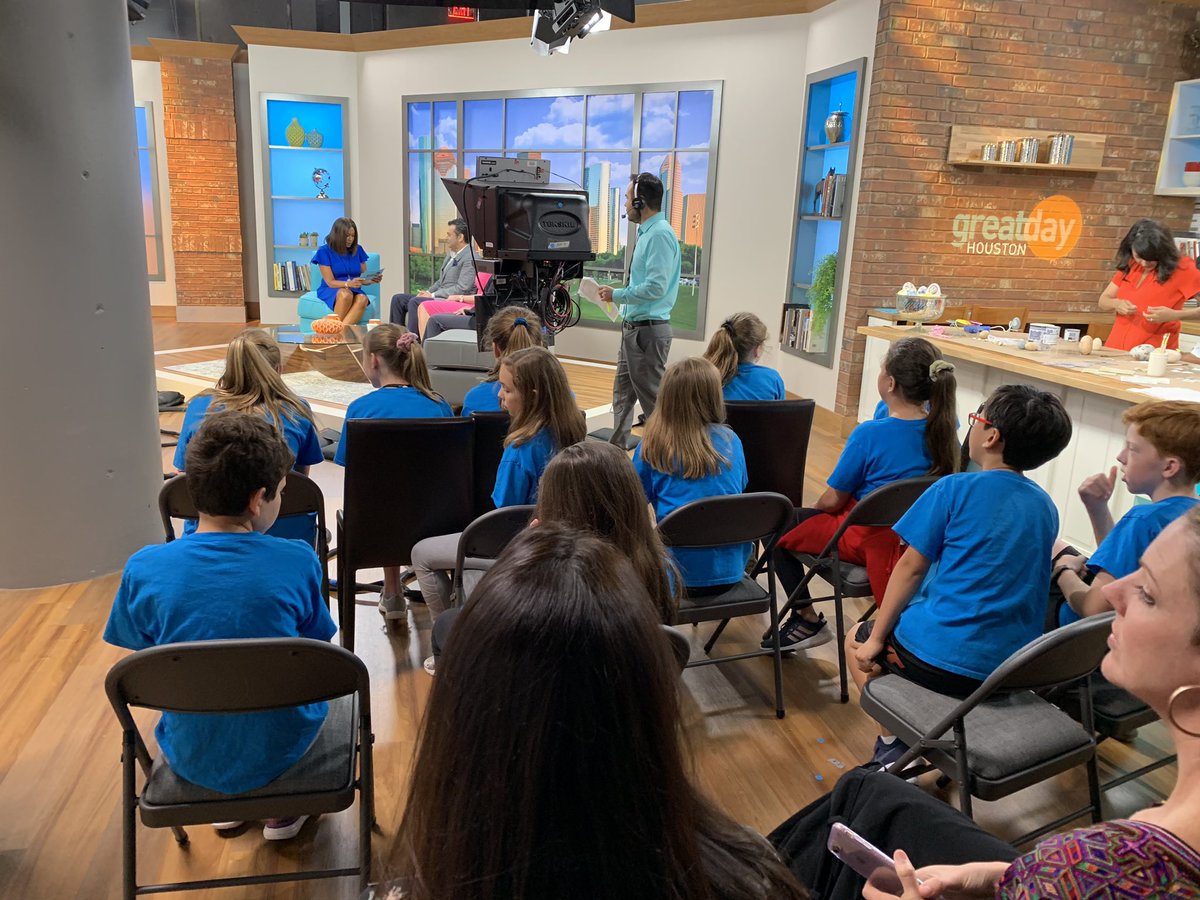 bhe_lions's tweet photo. BHE TV Trainers enjoy watching @GreatDayHouston and touring the @KHOU studio today. Thanks for answering all of our questions, we learned so much! #BHELearns #LimitlessCuriosity https://t.co/vGVKliTwrv