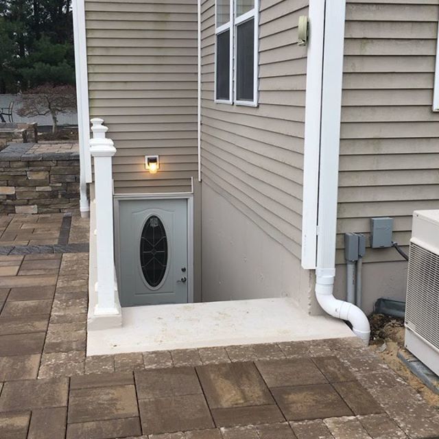 davewyatt_sales's tweet photo. Big shout out too.... @lagrassa_masonry @lagrassadesign crew with this nice backyard make over @techobloc project! #blu60 #antika #villagio #largeproject #outdoorliving #outdoorkitchen materials supplied by @nasco_stone_supply thank you for trusting our … https://t.co/0aIFZ2sUnK https://t.co/5lKGFwhatn