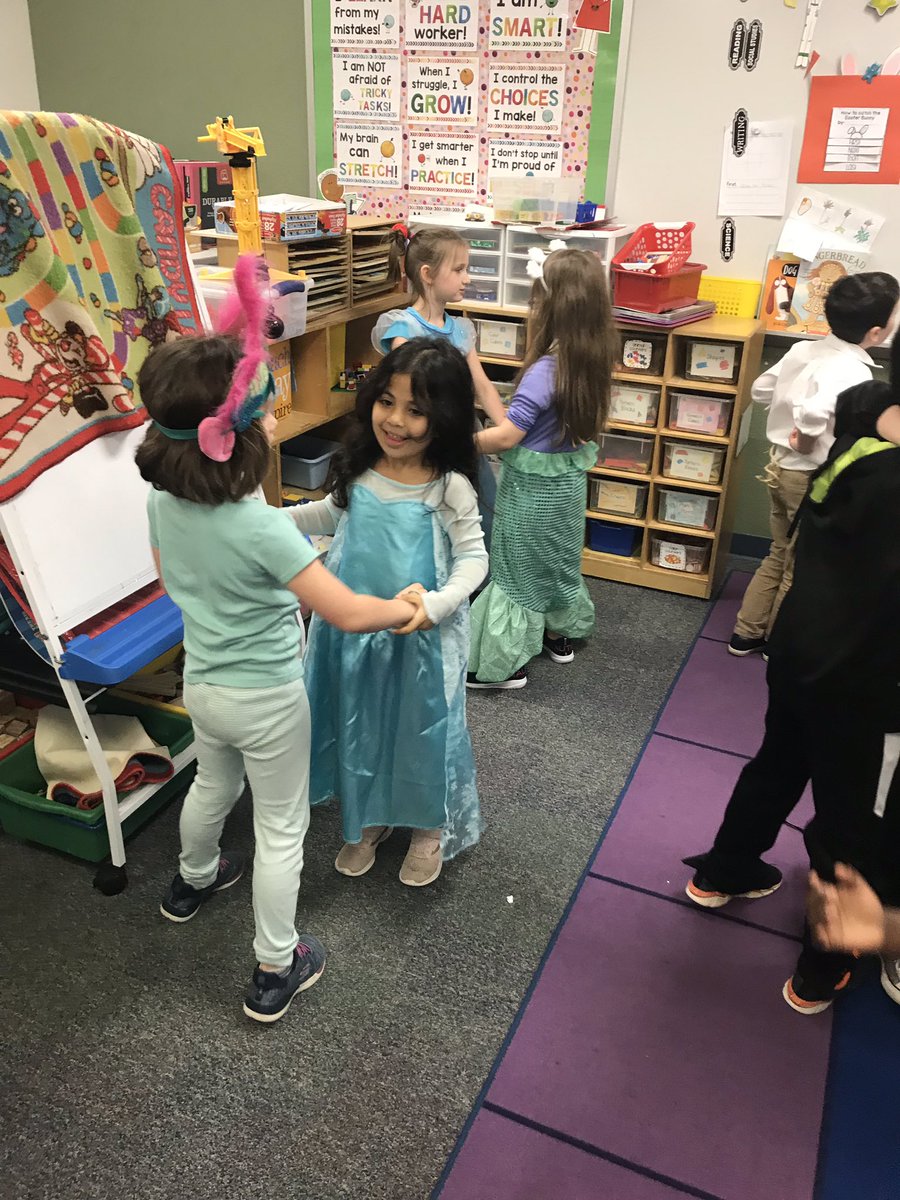 GESDodd's tweet image. Fairy tale fun!! One of my very favorite days!! #gesshineon #gcisdhumanities