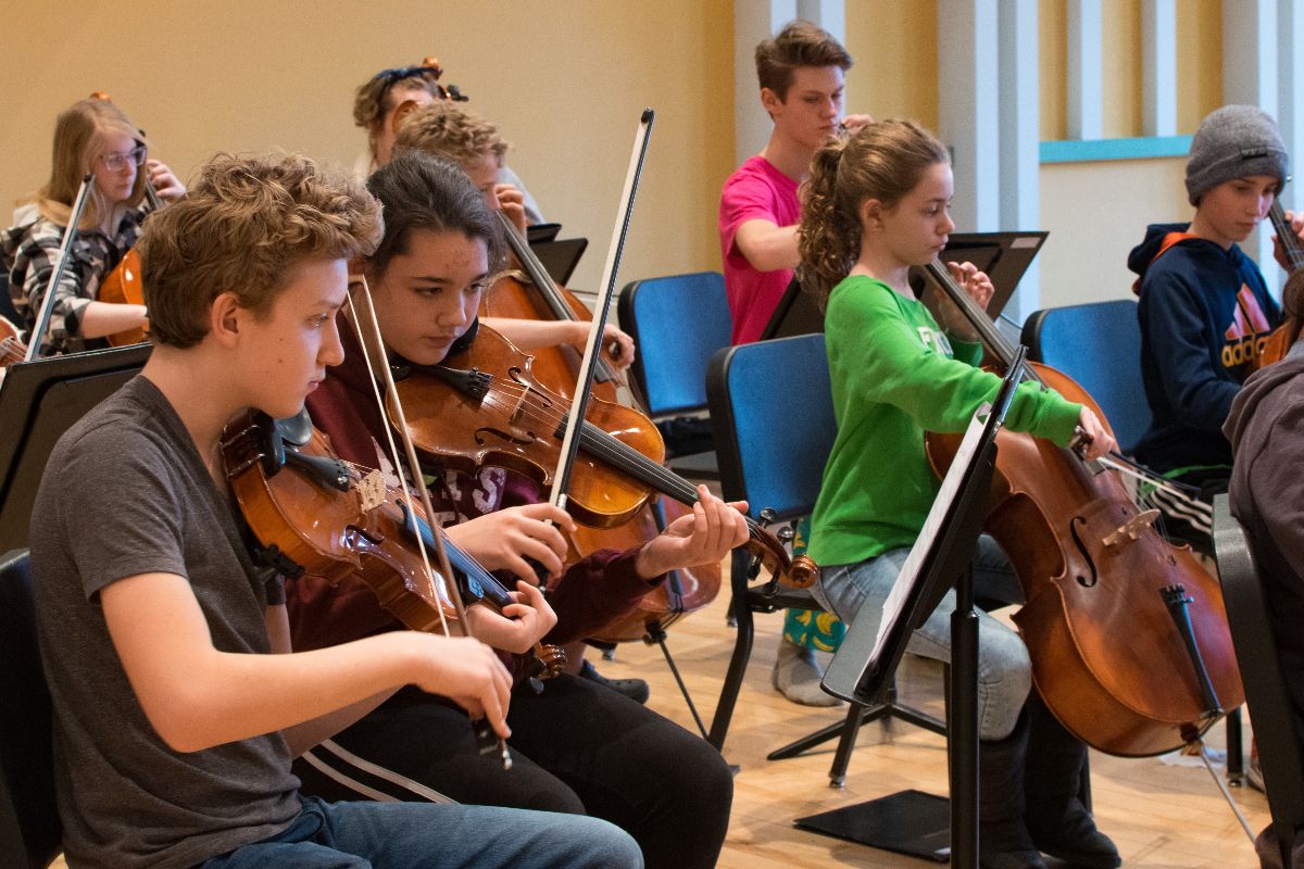 VYOAorg's tweet photo. Celebrating another great season &amp; group of #vyoa musicians... give them a virtual round of applause by reading our April eNews! - https://t.co/RR396Sx5cd https://t.co/RA69EO4M9u