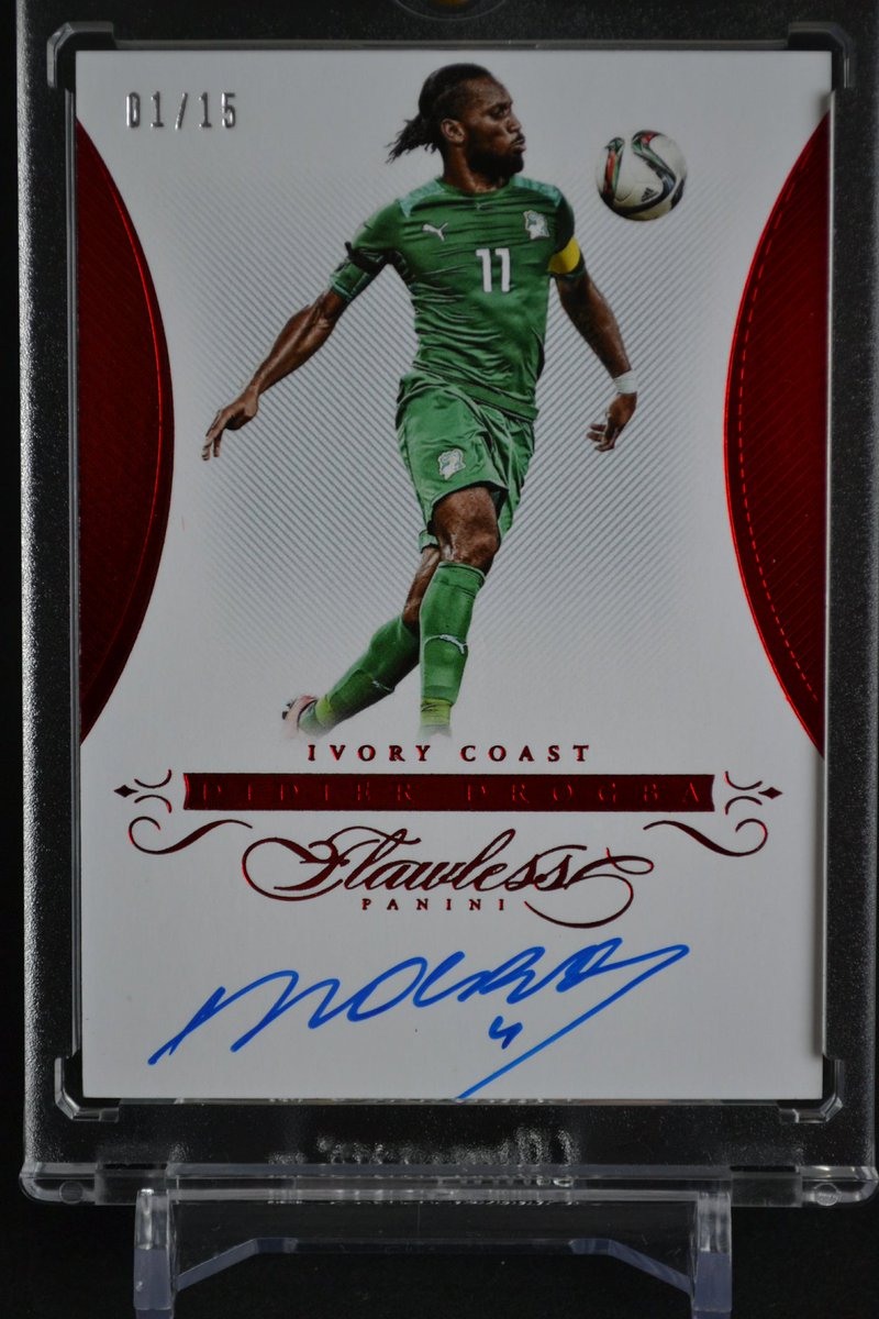 asocards's tweet photo. Menudo killer estaba hecho Didier Drogba. Siempre fuimos muy #drogbadictos, os dejo un auto que tenemos de este crack.  #flawless #soccercards #firstmade #tradingcards https://t.co/6bThH6cZrX
