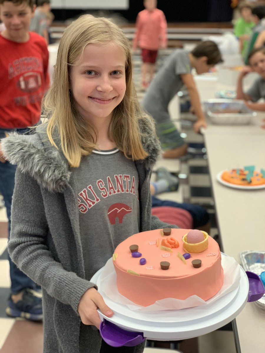 mrs_king6's tweet photo. So many awesome #ediblecell projects turned in today. The kids loved then &amp; we loved seeing their creative sides! @Deretchin https://t.co/cA6nAa8YUF