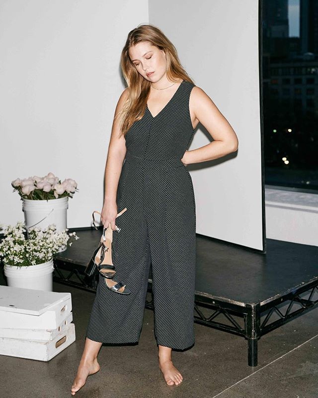 ProprietorLS's tweet photo. Heels or no heels today? #OwnYourLifestyle
—————
👣: Follow @proprietorls for more
📸: @bananarepublic
—————
Tags: #fashion #style #beauty #womensfashion #womensstyle #womenswear #businesswoman #womeninbusiness #entrepreneur #mindset #oprah #jessicaalb… https://t.co/r4KPQmdjL1 https://t.co/7bPHY6Thj2