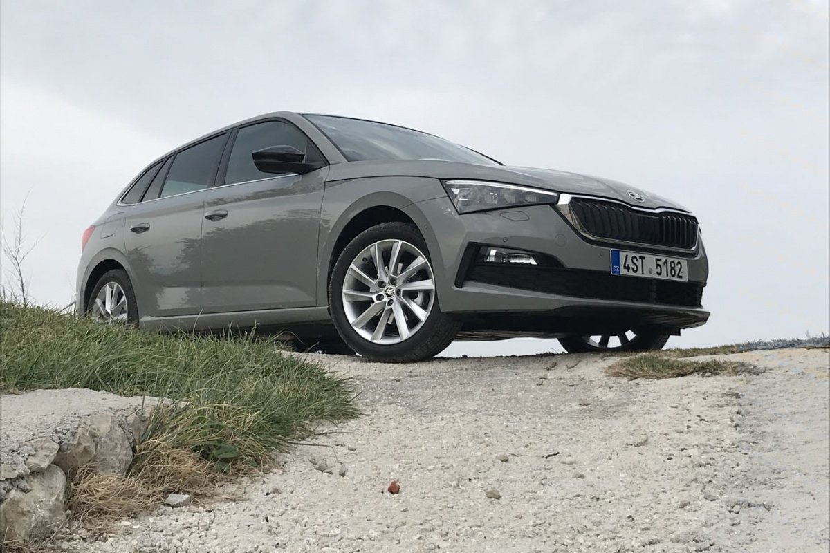 auto55be's tweet photo. Getest: de #Skoda Scala 1.0 TSI, die verrassend homogeen en verfijnd blijkt te zijn. 78% Goed! #autotest #test #rijtest #testverslag #scala #skodascala Zie https://t.co/glHMCcDnvE https://t.co/lNlcp9gbGv