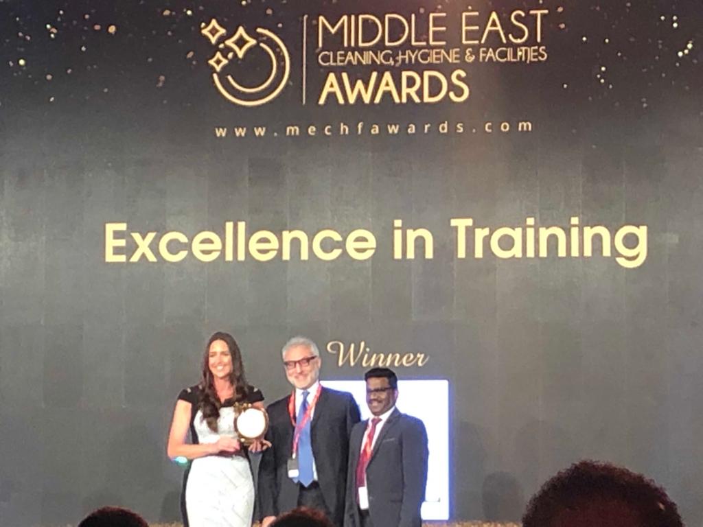 EmrillServices's tweet photo. Great night for the Emrill team for cleaning up at tonightโs #MECHFAwards!
#Awards #MECHF #MECHFAwards2019 #CleanMiddleEast #FMToday #CleaningMatters #Emrill https://t.co/tjDHOZnVKK