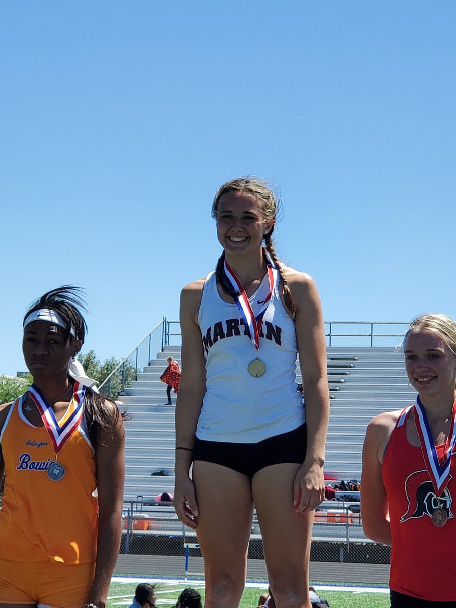 MHSCCTF's tweet photo. Awesome job Riley! She PR'd in all 3 of her events: long jump, pole vault, and hurdles. She will be advancing to regionals in all events. https://t.co/5Z4y5A6Ceb