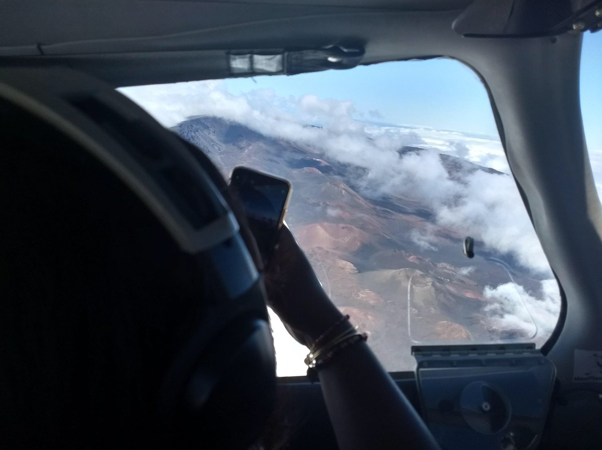 MMGPics's tweet photo. Haleakalā National Park - Ariel Views #NationalParkWeek #Maui #Hawaii #Haleakalā #ActiveVolcano #MMediaGroup #MMG #BMorePhotoMeetUp #TheDMVNetwork #DMVPhotography https://t.co/RbzoaYHdFC