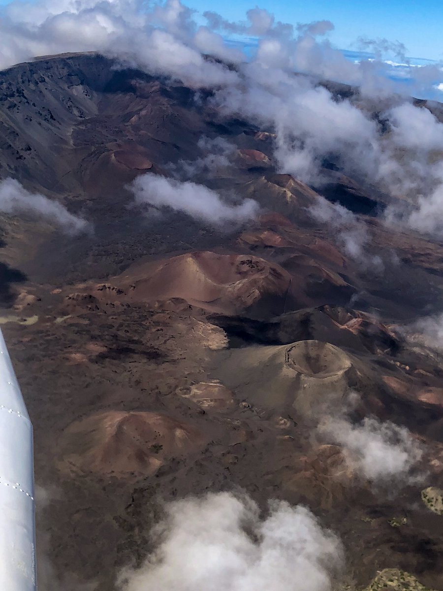 MMGPics's tweet photo. Haleakalā National Park - Ariel Views #NationalParkWeek #Maui #Hawaii #Haleakalā #ActiveVolcano #MMediaGroup #MMG #BMorePhotoMeetUp #TheDMVNetwork #DMVPhotography https://t.co/RbzoaYHdFC