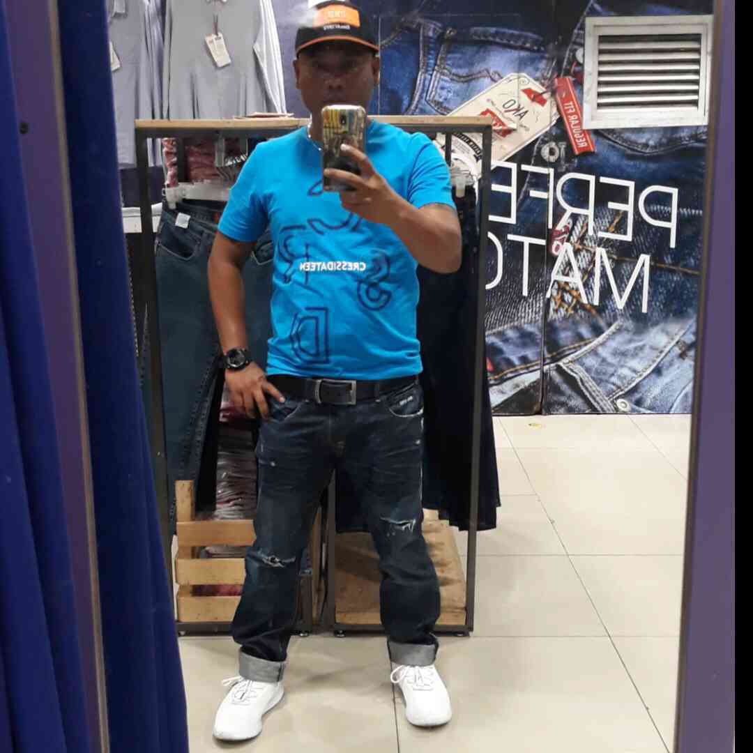 Wow, Amazing! kalempong Si Ace is broadcasting on Young.Live ,come to join! m.cblive.tv/7010487?packag…