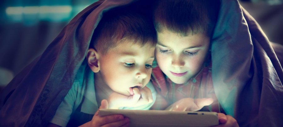 BBB_Houston's tweet image. Parents can use these tips by @CARUAdReview to keep their kids safe online: bbbprograms.org/Insights/Child… #chatstc