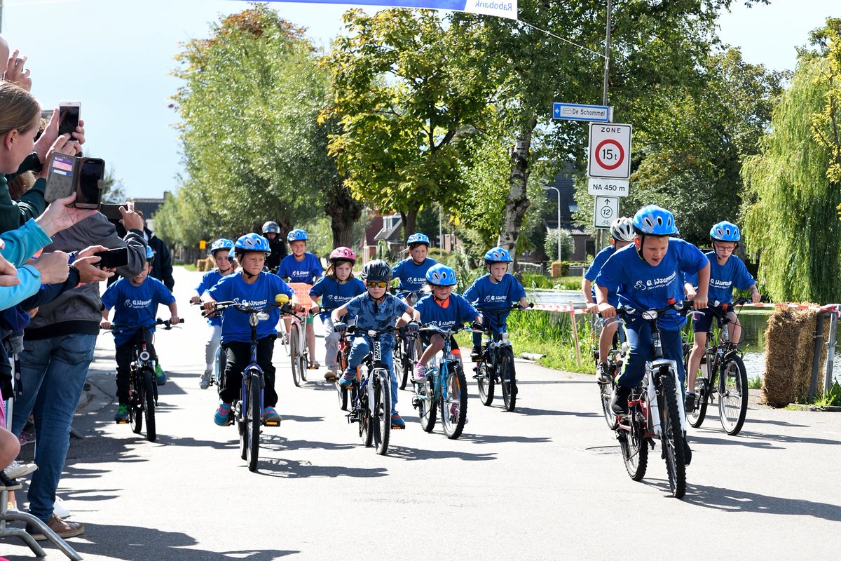 rondomdegraaf's tweet image. Schrijf jezelf nu in voor de G. IJzerman Bike Totaal Dikke Banden Race! 🏁🚴‍♀️🚴‍♂️🚴‍♀️🚴‍♂️💨

Inschrijven;  rondomdegraaf.nl/dikke-banden-r… 
Reglementen; rondomdegraaf.nl/dikke-banden-r…

Ter Info; de DBR is alleen voor jongens en meisjes uit Molenaarsgraaf en Brandwijk

#dikkebandenrace #rodg