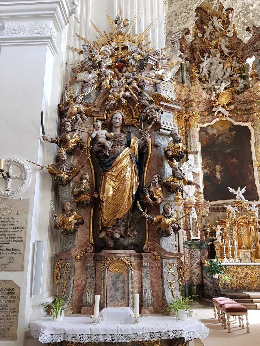 OblOSB2017's tweet photo. Klosterkirche der ehemaligen Benediktinerinnenabtei Holzen https://t.co/yMv2mxtkun