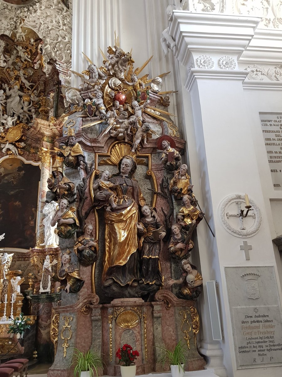 OblOSB2017's tweet photo. Klosterkirche der ehemaligen Benediktinerinnenabtei Holzen https://t.co/yMv2mxtkun