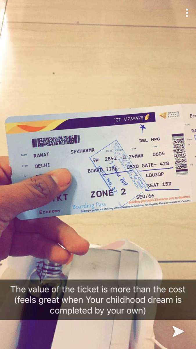 tehriwale's tweet photo. In my childhood days always dream of that will be fly in the airplane . I keep run to my terace to see the flying planes , after 15 years this dream completed by jet Airways , i have the best experience in my life 💖Waiting to fly again with u✈️ @jetairways https://t.co/CdmuK2IBlt