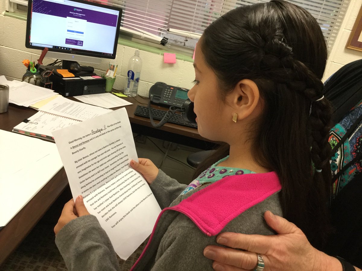 JeffersonAveES's tweet photo. Penelope and Zoey did a great job giving their book talks this morning during announcements. Thursday, April 18, 2019
#BookTalkThursday #MatadorsRead #SeguinReads https://t.co/TZWhOxkmX4