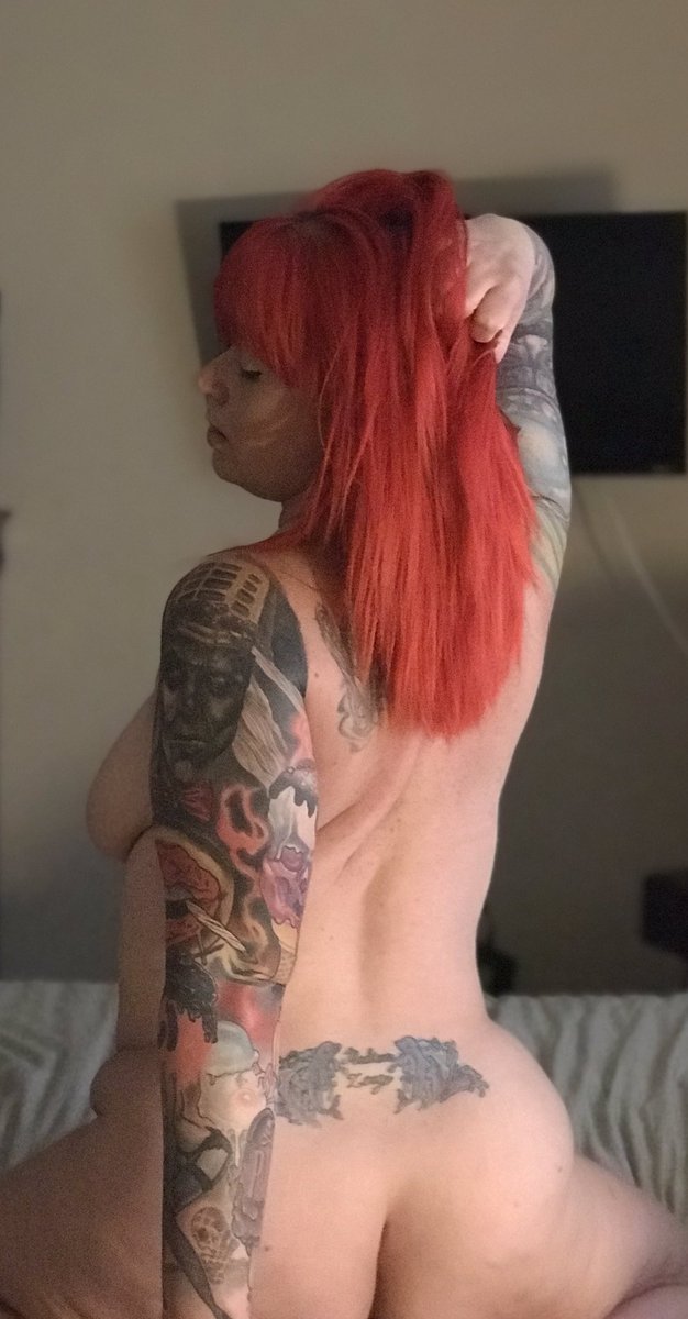 EvilLiz34's tweet photo. Loving this sexy red #tattooedmodel #InkedModel https://t.co/M4qJ76emTR