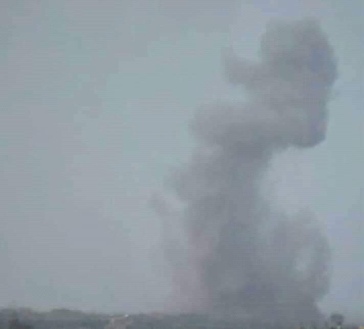 GroundBrief's tweet photo. Reports from the northern Sinai today the Israeli Airforce conducted raids in and around Rafah including Sheikh Zuweid. #Egypt #Israel https://t.co/xP1jzu71ry