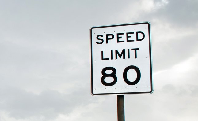 KWCH12's tweet photo. Driving through Oklahoma should be a breeze. Today, Gov. Kevin Stitt signed a bill to increase the speed limit to 80 mph. https://t.co/CgiWVkFB0R #kwchtraffic #kwch12 https://t.co/PByij46VxJ