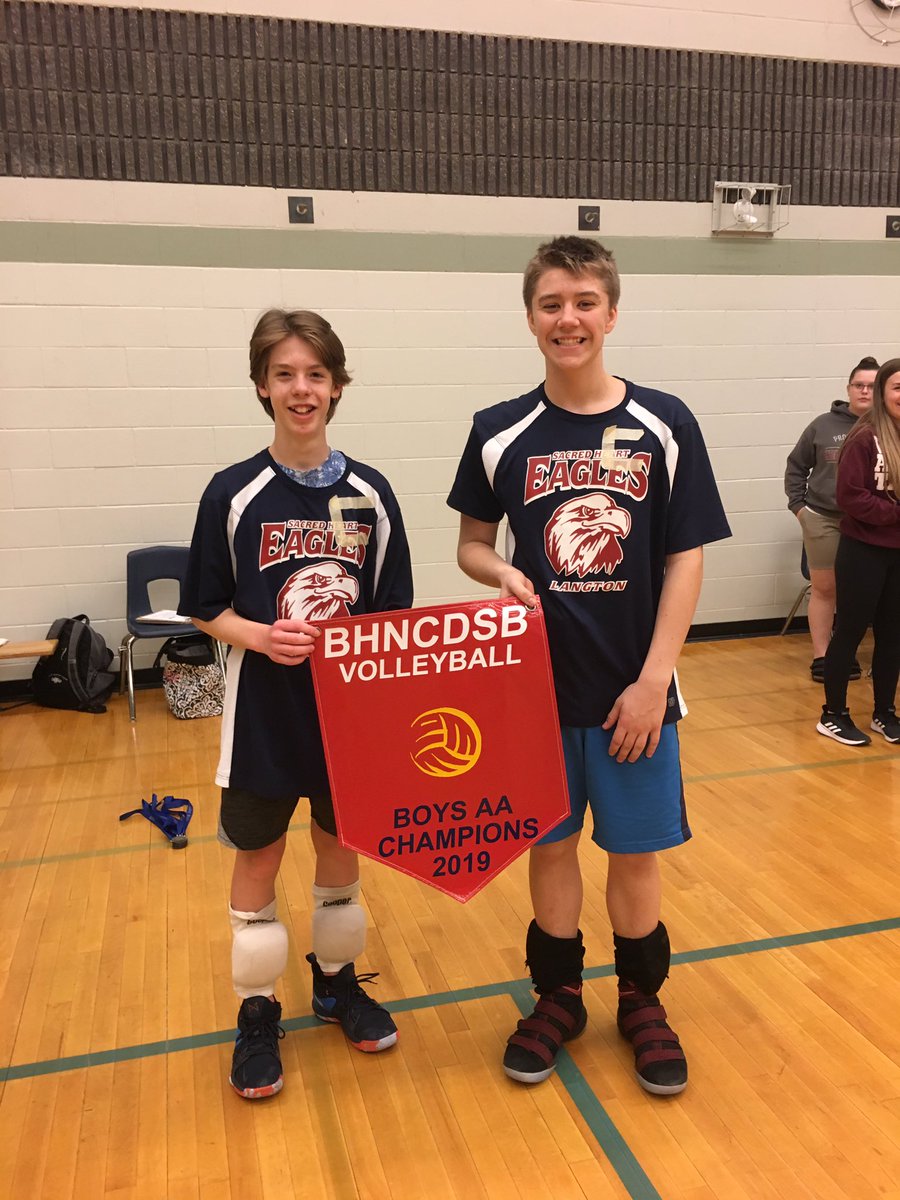 VanDaeleTodt's tweet photo. Amazing display of dedication, teamwork and positivity by the boys volleyball team! Way to go! @shcslangton https://t.co/7Tds0tGxwN