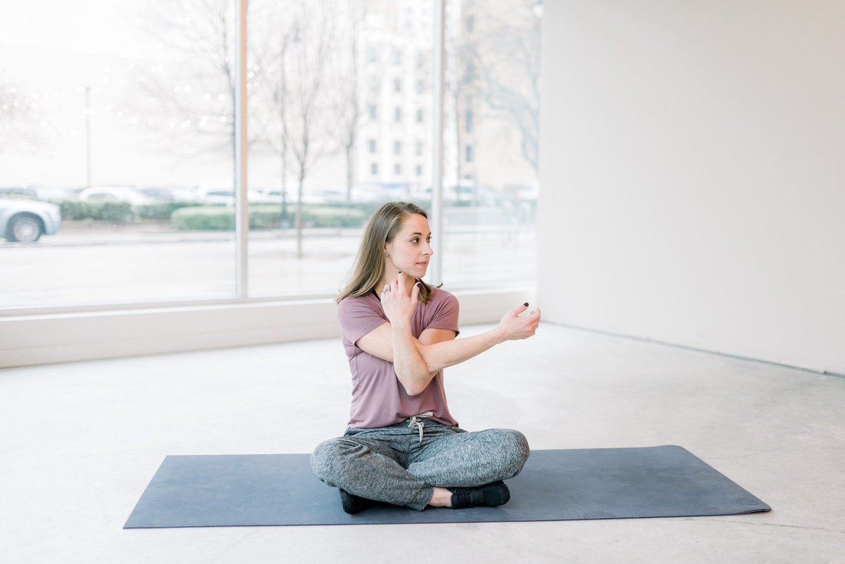 clubpilates's tweet image. If you like athleisure as much as @ClubPilates does... Check out this What to Wear Special via #StyleBluePrint
bit.ly/2vcLGu9