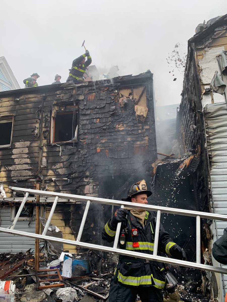 BostonFire's tweet photo. All residents safely evacuated from the building https://t.co/SolLZhB3sg