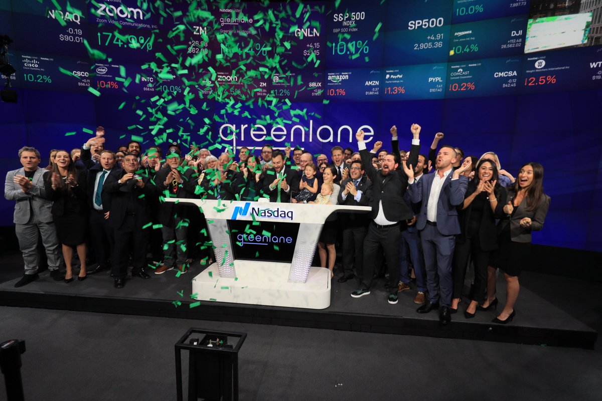 NasdaqExchange's tweet photo. 🎉 Congratulations to Greenlane Holdings Inc. which made its debut today at @Nasdaq, now trading under ticker symbol $GNLN. https://t.co/urREeax6jY