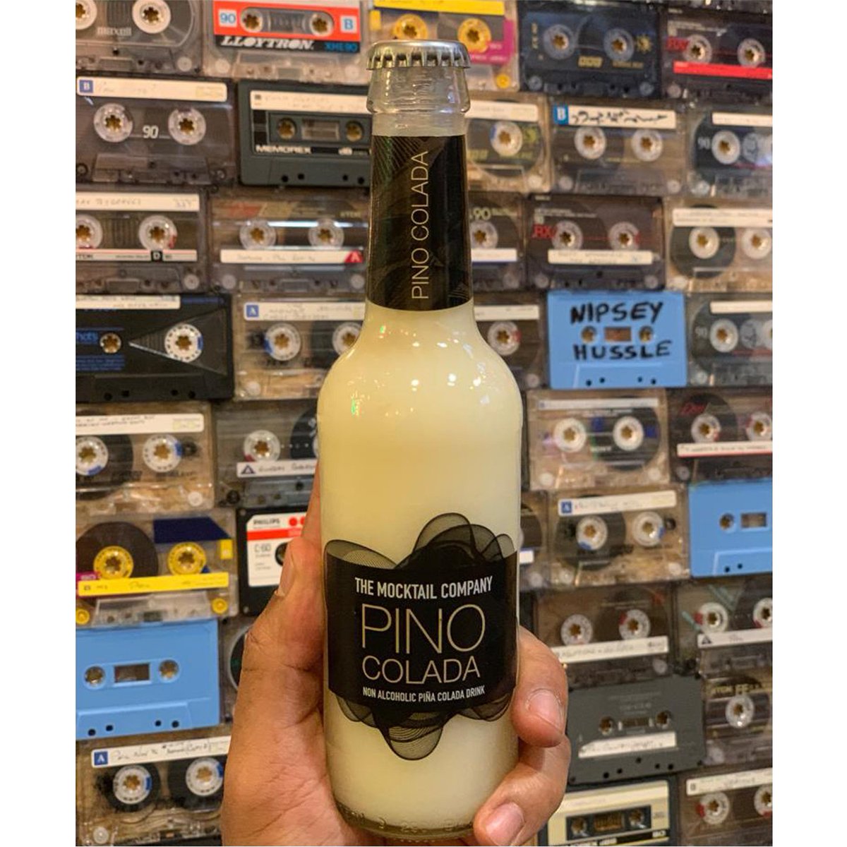 funkyburgoo's tweet photo. Introducing the Pino Colada from The Mocktail Company.
A delicious, fresh and fruity tropical mix of coconut and pineapple🍍
Now serving at Funky Burgoo😎

#funkyburgoo #mocktails #mocktailsonly https://t.co/rglVl2FYEV