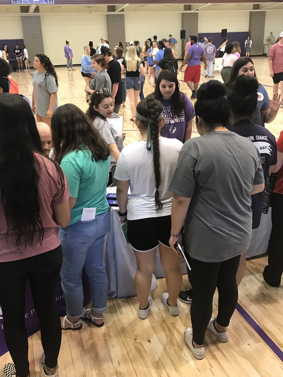 callieannnnn's tweet photo. Had a great time serving with Cross Timbers Family Services at the LJT Safety Fair yesterday! We got to interact with students, encouraging healthy relationships and consent! 

@realsocialwork @TarletonSOCW #TarletonService2019 https://t.co/Lh18pq06cy